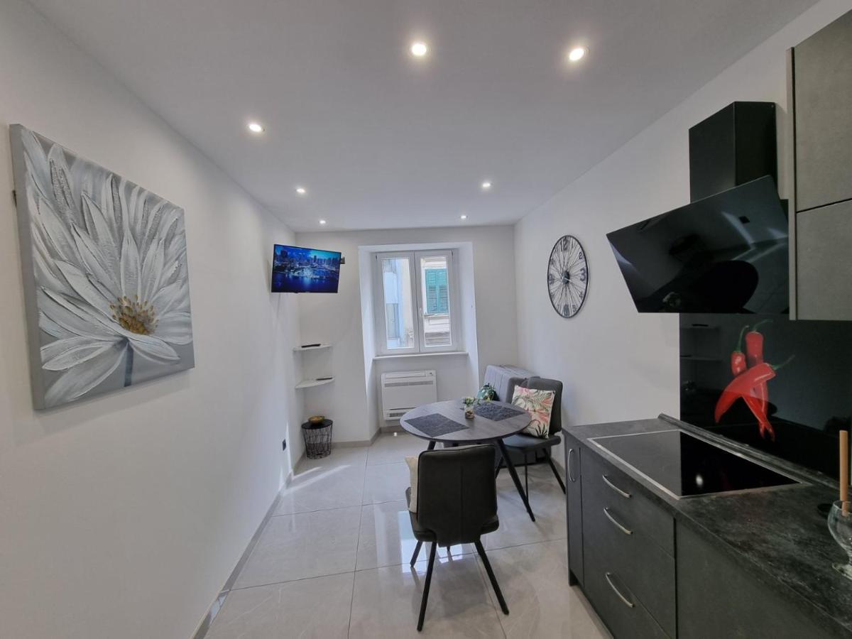 Apartman Julija 1 Rijeka Zewnętrze zdjęcie